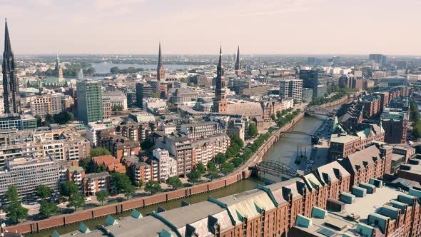 Cityscape of Hamburg alt