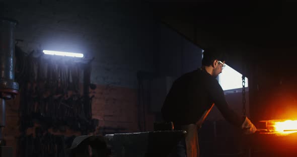 Blacksmith Workplace Iron Forging Workflow alt