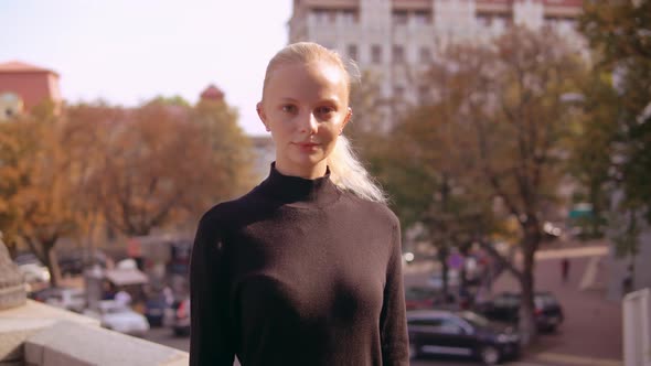 Young Caucasian Woman Outdoors alt