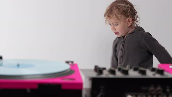 DJ Baby Girl Dancing Record Player alt