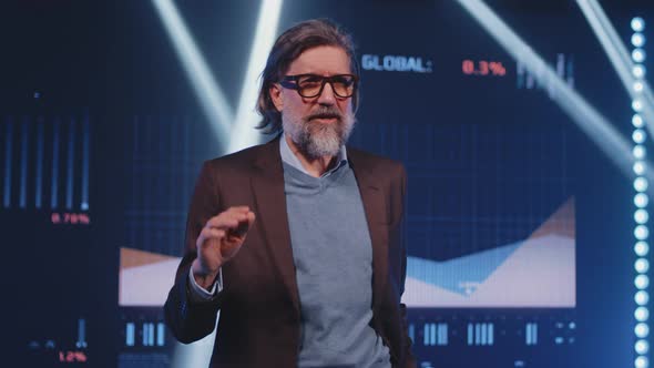 Business Leader Explaining Strategy alt