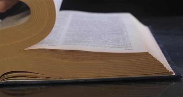 Turning the Pages of a Book alt