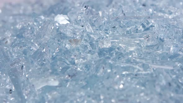 Broken Glass Rotates on the Table alt