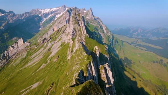 Schaefler Altenalptuerme Mountain Ridge Swiss Alpstein Alpine Appenzell Innerrhoden Switzerland a alt