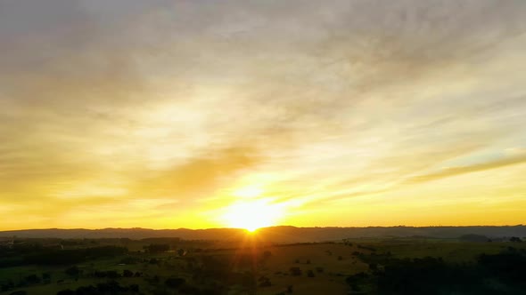 Time lapse rural landscape. Countryside scenery timelapse. alt