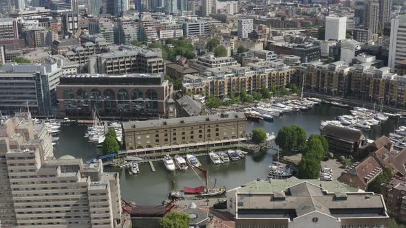 London Neighborhood of Rich People. Expensive and Luxury Homes. Expensive Yachts alt