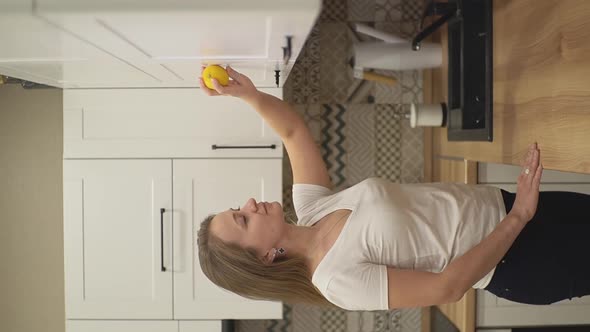 Girl Does Cleaning in the Kitchen alt