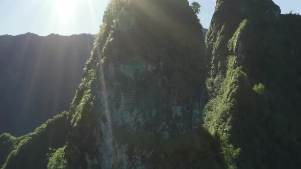 Haena State Park. Spectacular Aerial Survey Around the High Mountain Peak of Hawaii Massif. alt