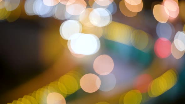 Defocused night traffic lights alt