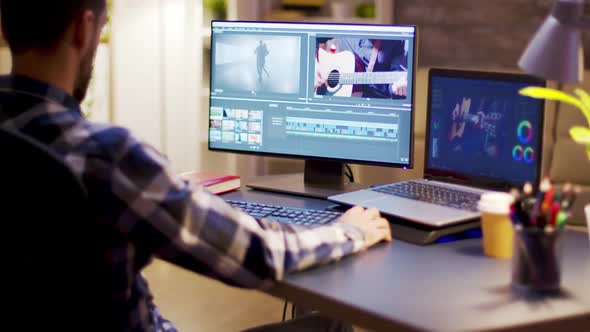 Content Creator Using Modern Software for Video Post Production alt