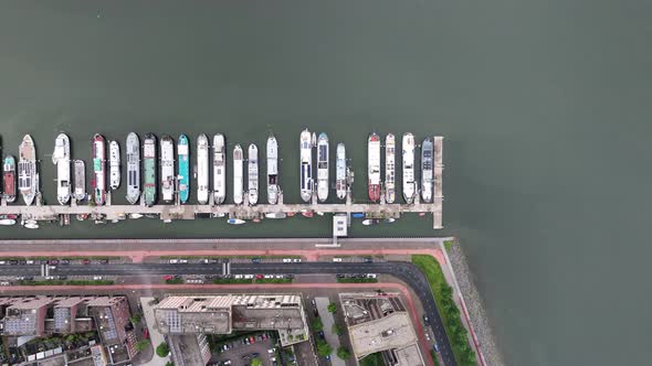 Inland Vessel Houseboat Residential Function Living on a Ark or Ship Housing Pier Dock Village alt