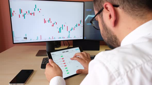 Amors Plan Of The Stockbroker Trading On The Tablet alt