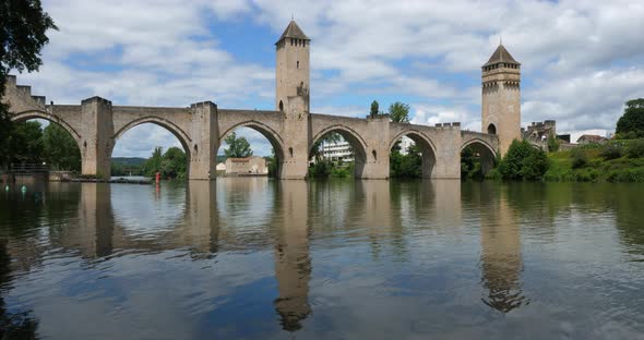 The medieval Pont Valentre, Cahors, Lot department, the Occitan, France alt