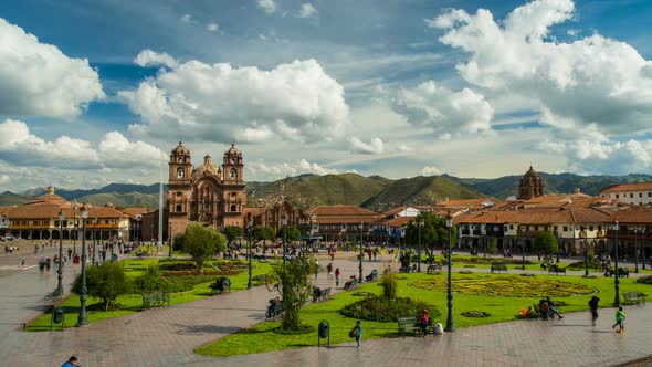 Cusco Central Square alt