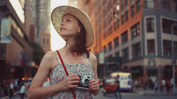 Beautiful girl in Manhattan, NYC alt