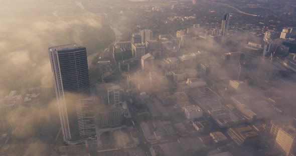 City Scape Foggy Morning Time Lapse alt