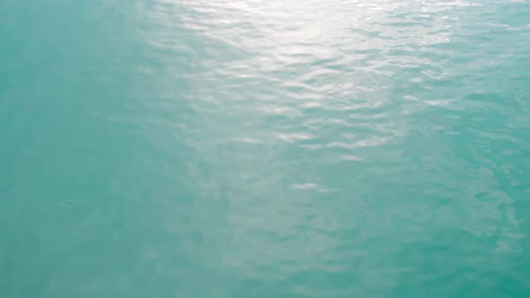 Video flight over ocean, sea. Close to the water alt