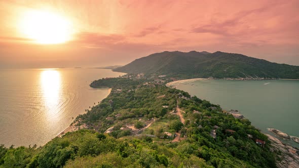 Panoramic aerial view of Haad Rin Beach in Koh Phangan island, Thailand in a Summer Day alt