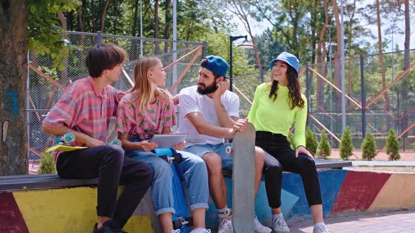 Awesome Young Group of Friends with a Large Smile alt