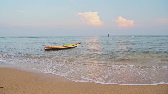 Lamai Beach, Thailand, Boat and Seascape Scenery on Koh Samui Island, Tropical Beautiful Sandy Beach alt