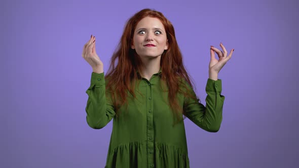 Pretty Woman Making Delicious Perfect Gesture alt