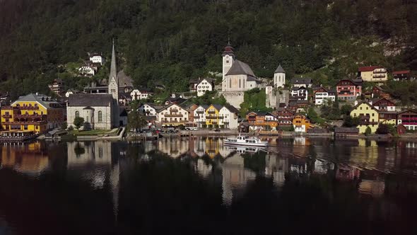 Morning in Hallstatt, Salzkammergut, Upper Austria alt