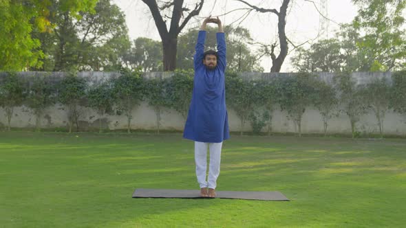 Basic yoga poses alt