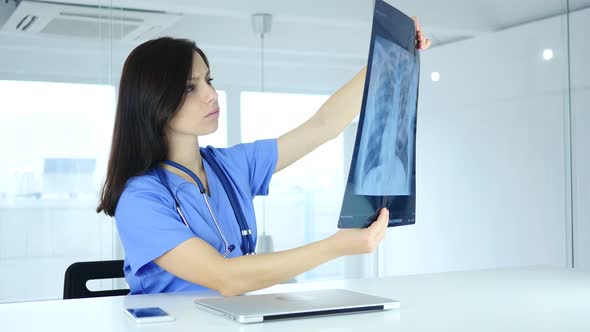 Doctor Talking with Patient, Discussing about Health Care alt