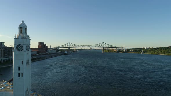 Jacques Cartier Bridge and the Old Port of Montreal alt