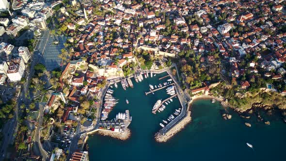 Aerial photograph of Antalya bay in Antalya city from high point of drone. alt