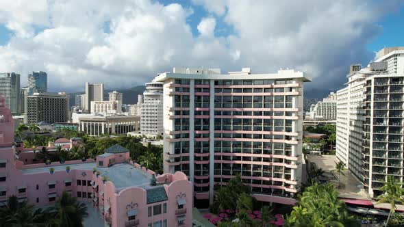 Flying Away From A Waikiki Beach Hotel 4 K