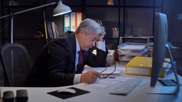 Falling asleep at the computer alt