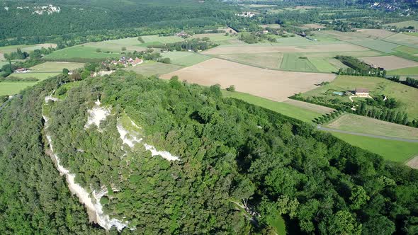 The valley of the castles in Perigord in France alt