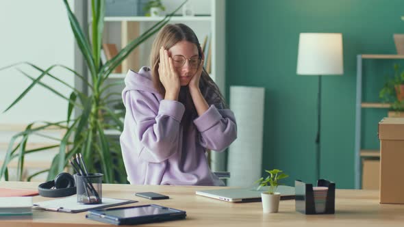 Shocked Frustrated Woman Sit at the Office Feels Stressed Due Unsaved Document alt