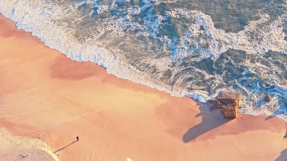 Nazare Seaside Beach alt