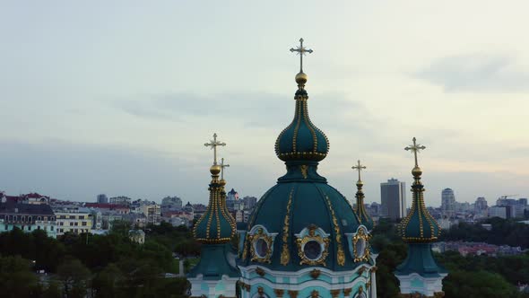 Famous Slavic Orthodox Church in Kiev alt
