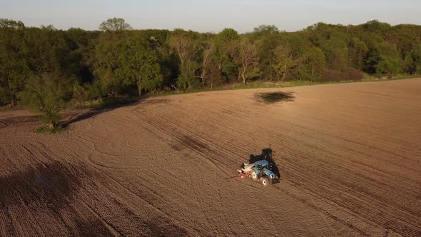 Tractor at Work in Field alt