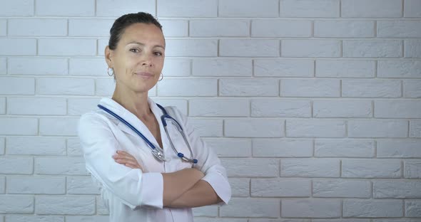 Confident family therapist in the room.  alt