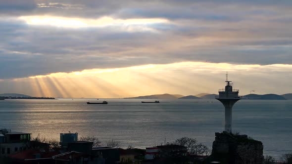 Sunrays Over The Sea Of Marmara 4K