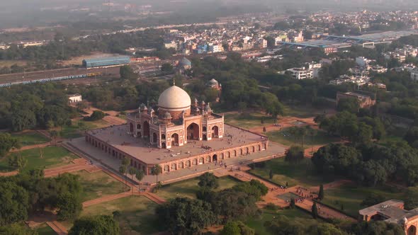 Humayun's tomb in Delhi, India, 4k aerial drone footage alt