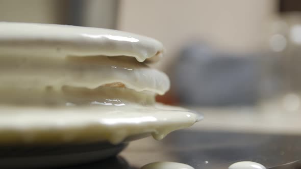 White Butter Cream Cake alt