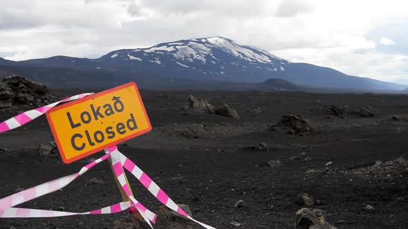 Road Closed Sign in Iceland near Hekla Volcano alt