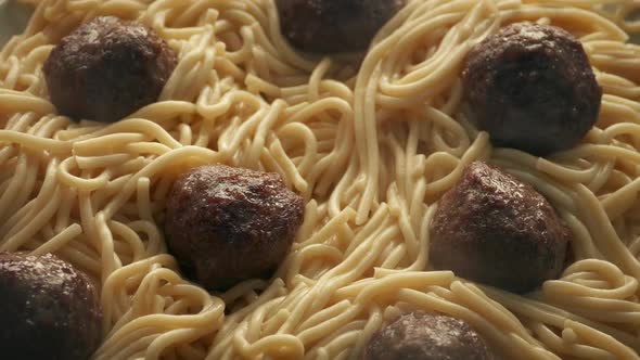 Spaghetti And Meatball Meal On Table alt
