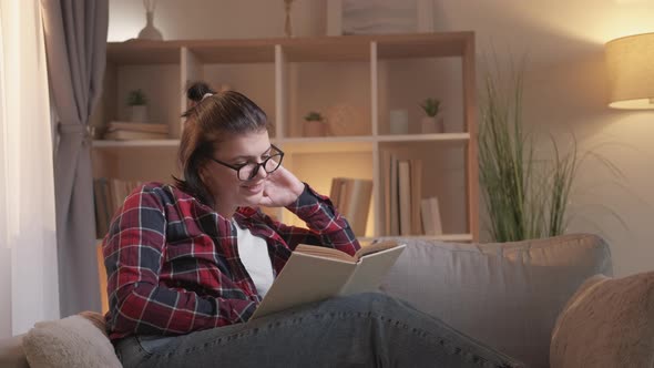 Cozy Reading Lazy Weekend Leisure Woman Book Sofa alt