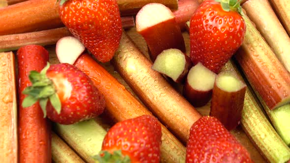 Strawberries and  rhubarb, products to enhance immunity