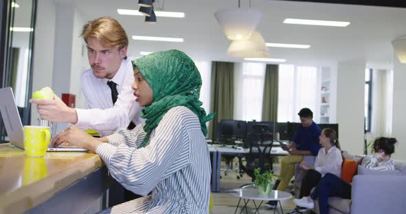 Business Man in Startup Office Healthy Lifestyle in Office Eating Apple and Fruits at Office alt