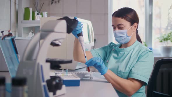 Vaccine Development, Coronavirus, COVID-19, 2019-Ncov Medicines Research Concept alt