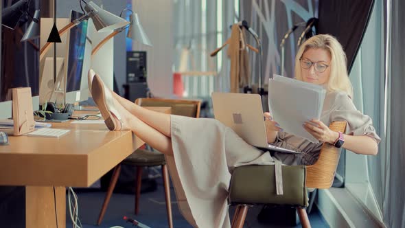 Coder Testing Software. Programming Coding Web Technologies Outsource. Coder Developing Application. alt