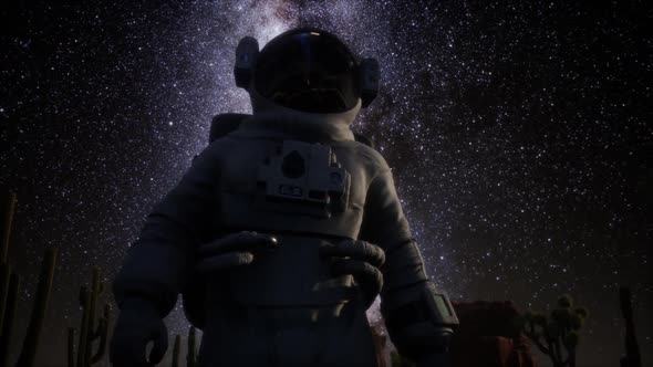Astronaut and Star Milky Way Formation in Death Valley alt