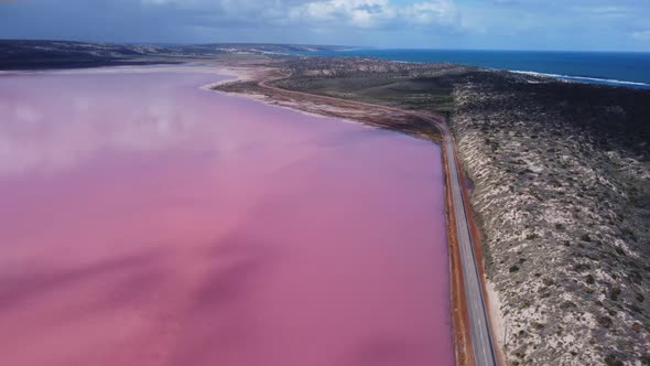 Aerial Shot Flying Backwards and Facing South of Hutt Lagoon alt